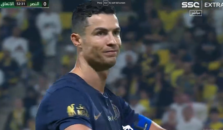 Momente epike: Tifozët e Al-Ettifaqit brohorasin emrin e Messit, Ronaldo iu kthehet keq