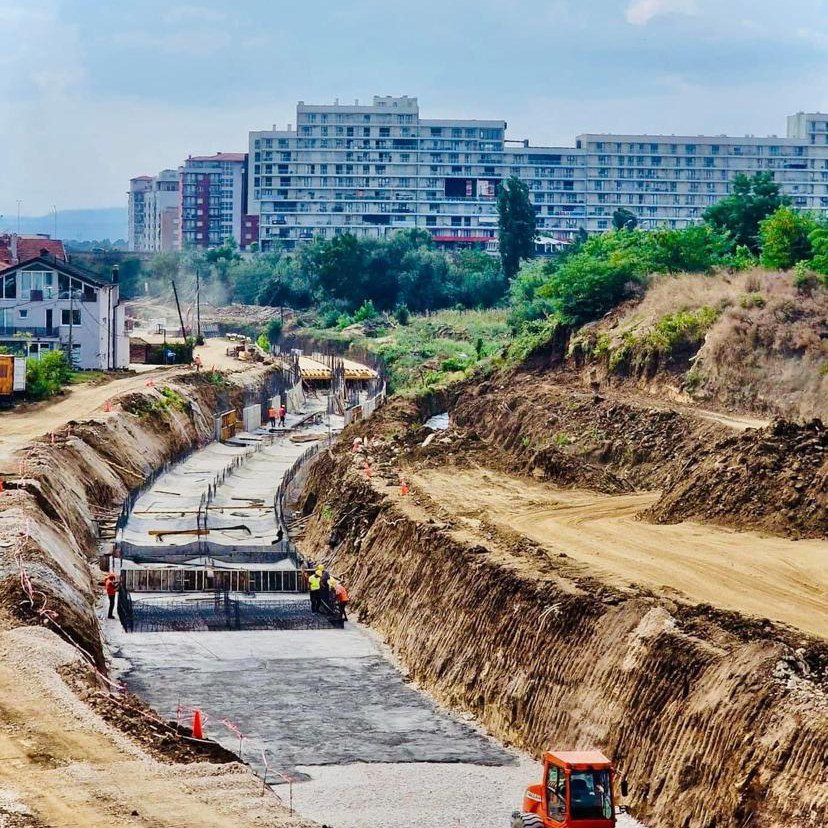 Rama: Kompania që nuk po lejohet të vazhdoj ndërtimin e “Rrugës A” është duke punuar në dy projekte të qeverisë