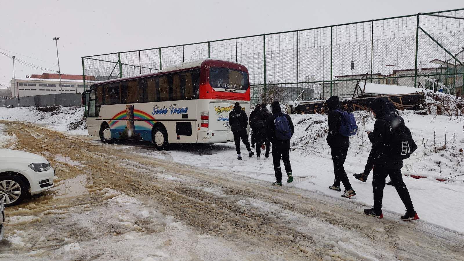 Shtyhet ndeshja Feronikeli ‘74 – Liria, prizrenasit kthehen në shtëpi