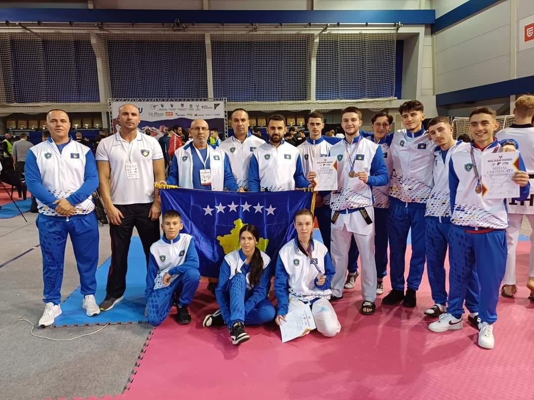 Kosova e suksesshme në Kampionatin Ballkanik, pesë medalje të fituara nga taekwondistët kosovarë