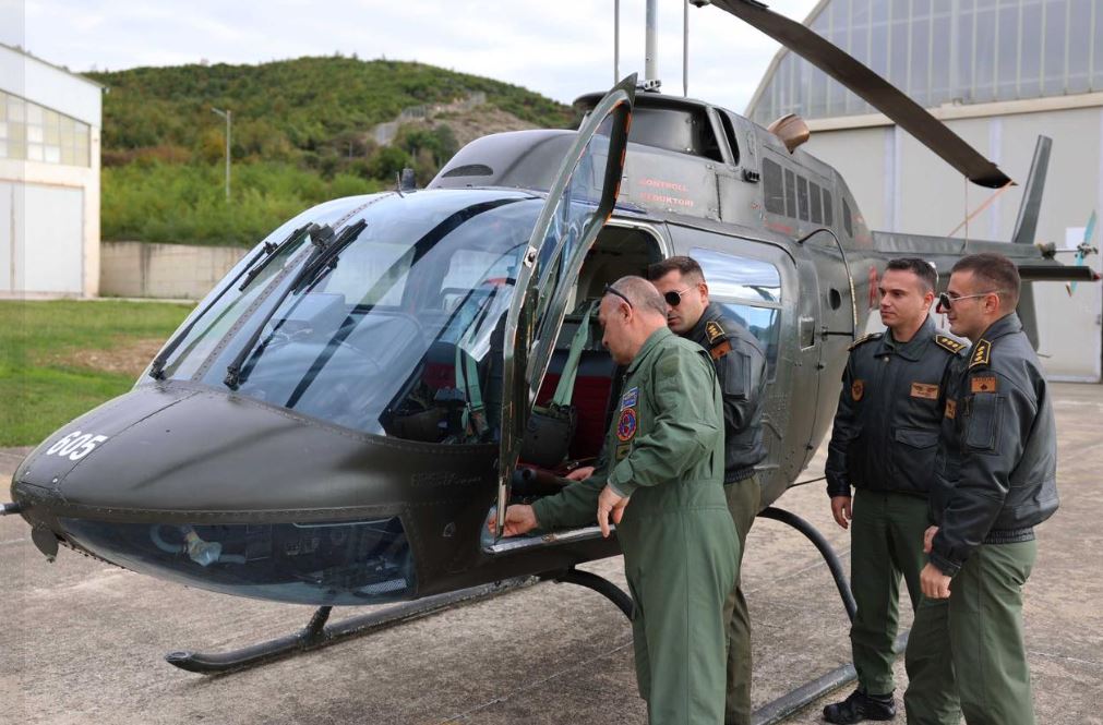 Shqipëri: Pilotët e FSK-së nisin programin rifreskues të fluturimit