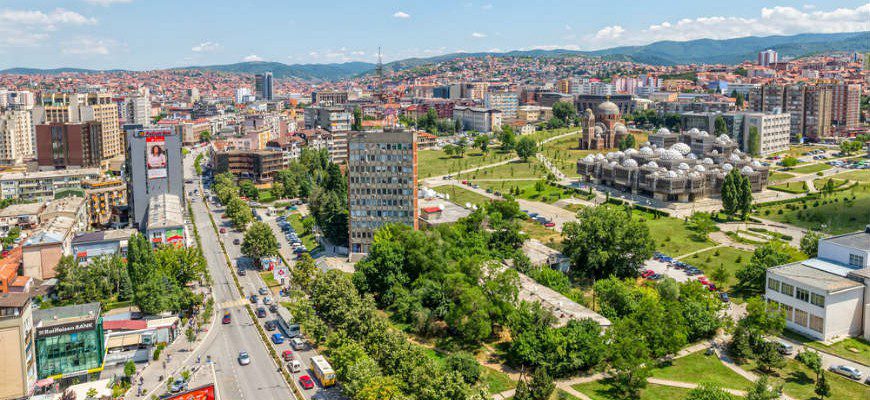 Raporti: Demokracia në rënie në mbarë botën, Kosova po bëhet qendra e rritjes demokratike në Evropë