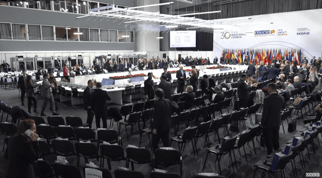 Samiti i OSBE-së, në Shkup arrin edhe Lavrov