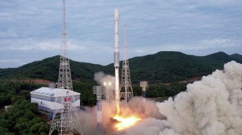 Koreja e Veriut njofton Japoninë se planifikon të lëshojë raketa satelitore mes 22 nëntorit dhe 1 dhjetorit