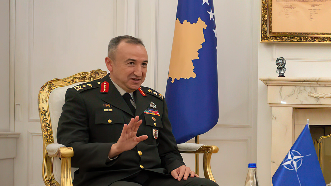 Komandanti i KFOR-it në Kosovë: Kemi katërfishuar praninë tonë në Veri