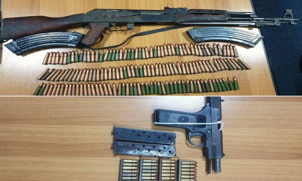 Arrestohet një i dyshuar për dhunë familjare në Kamenicë, kapet një AK-47