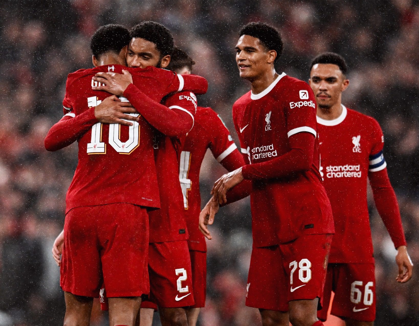Liverpooli kalon në gjysmëfinale të Carabao Cup, ‘shkatërron’ West Hamin
