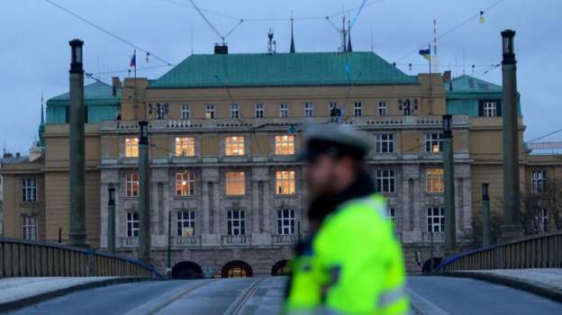 I dyshuari për sulmin në Pragë mund ta ketë kryer edhe vrasjen e dyfishtë javën e kaluar