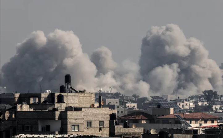 90 të vrarë në Gaza nga sulmet izraelite