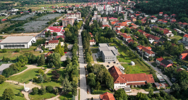 Vdekje e dyshimtë në Kamenicë, një burrë gjendet pa shenja jete në një mal