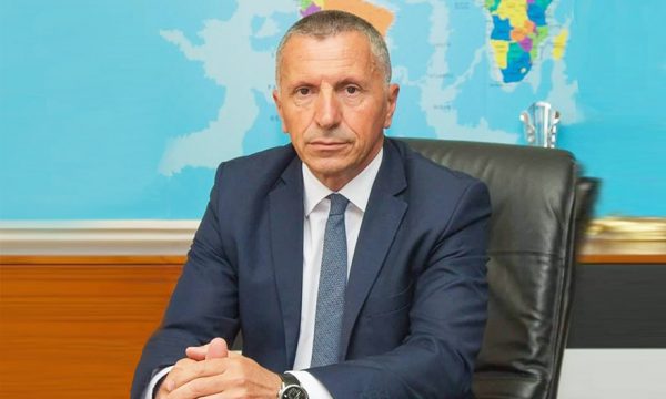 Kamberi: Vuçiq po tenton të blejë kohë për marrëveshjen me Kosovën deri në zgjedhjet e BE-së