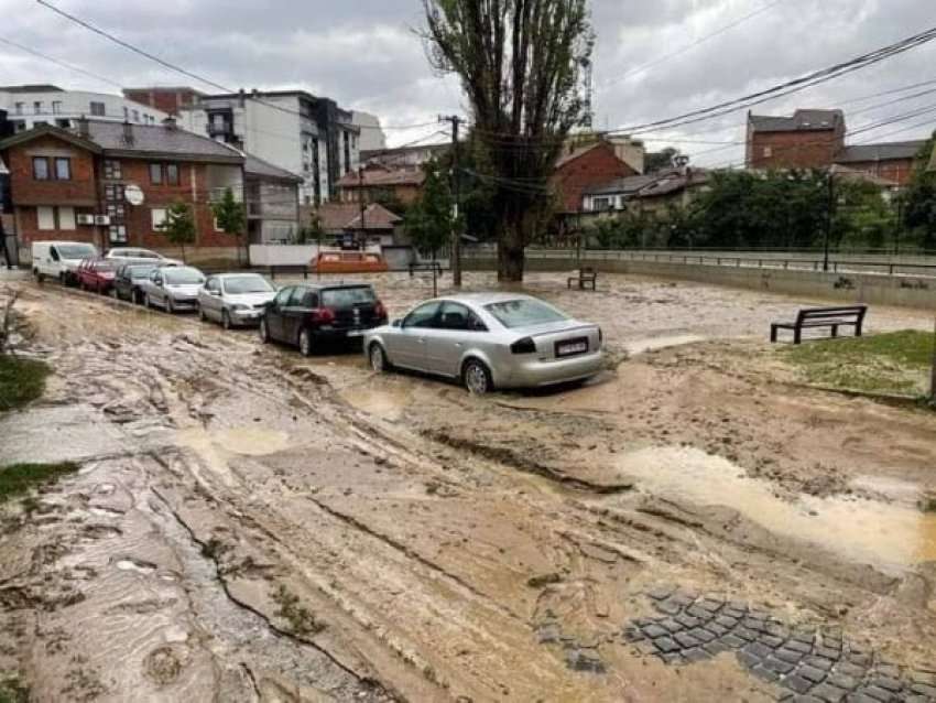 Fermerët e dëmtuar në Gjakovë ende pa kompensim, 239 mijë euro vlera e dëmeve