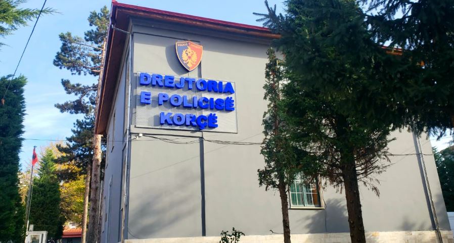 Plagoset me armë zjarri një i ri në Korçë