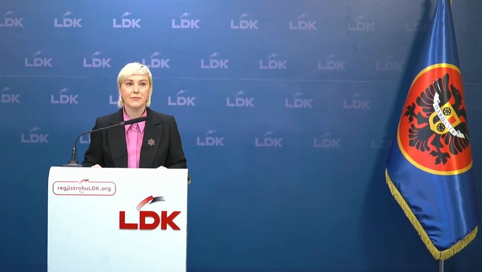 Halimi e LDK-së për Konjufcën: Nuk ka iniciuar asnjë nismë lidhur me gjuhën fyese dhe denigruese ndaj grave deputete