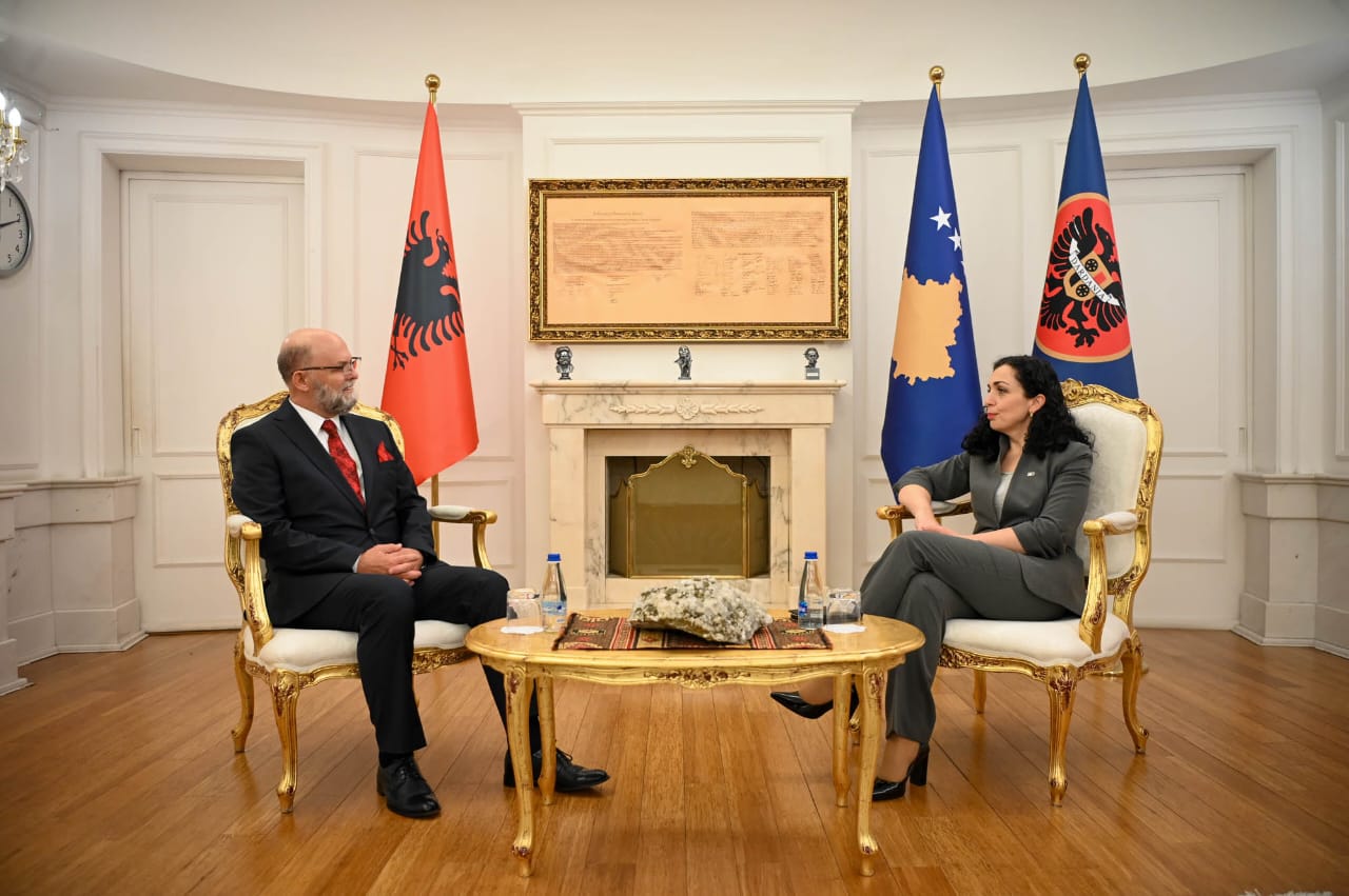 Shqipëria i kërkon Kosovës themelimin e Asociacionit, duke e çuar për vlerësim në Kushtetuese