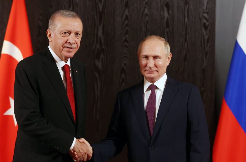 Putini do të vizitojë Turqinë për të takuar Erdoganin, s’ka rrezik të arrestohet