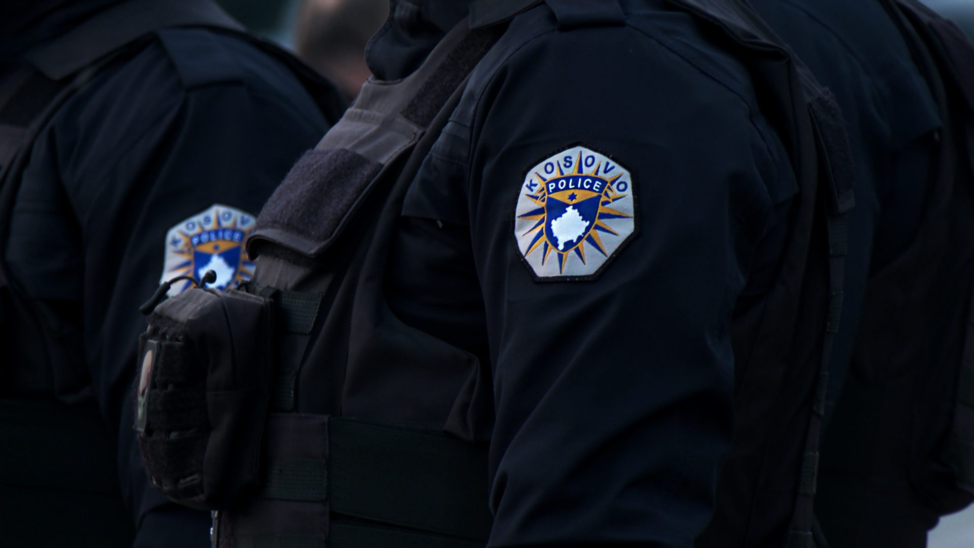 Një polic kërcënohet nga i dyshuari për kontrabandim mallrash në Mitrovicë