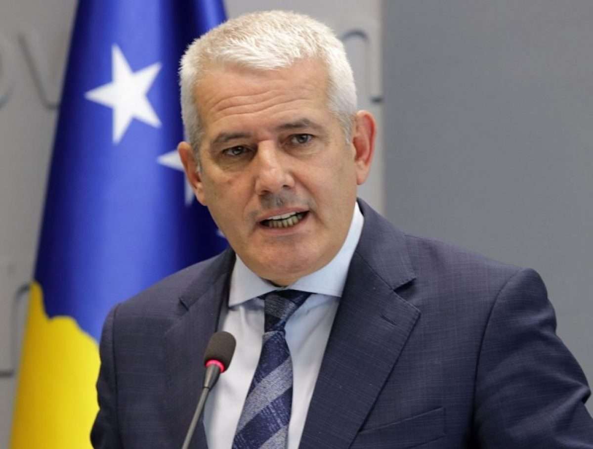 Sveçla: Vuçiqi e përdori Kosovën që të shkaktojë tensione në rajon