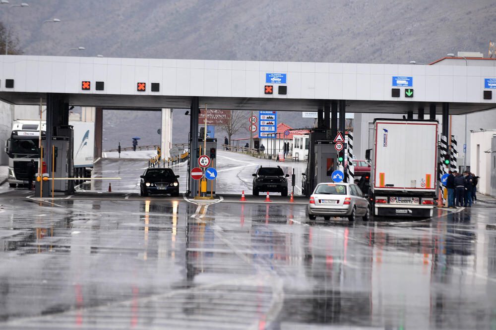 Qytetarët e Kosovës pritet të kalojnë pa kontroll në të gjitha pikëkalimet kufitare me Shqipërinë