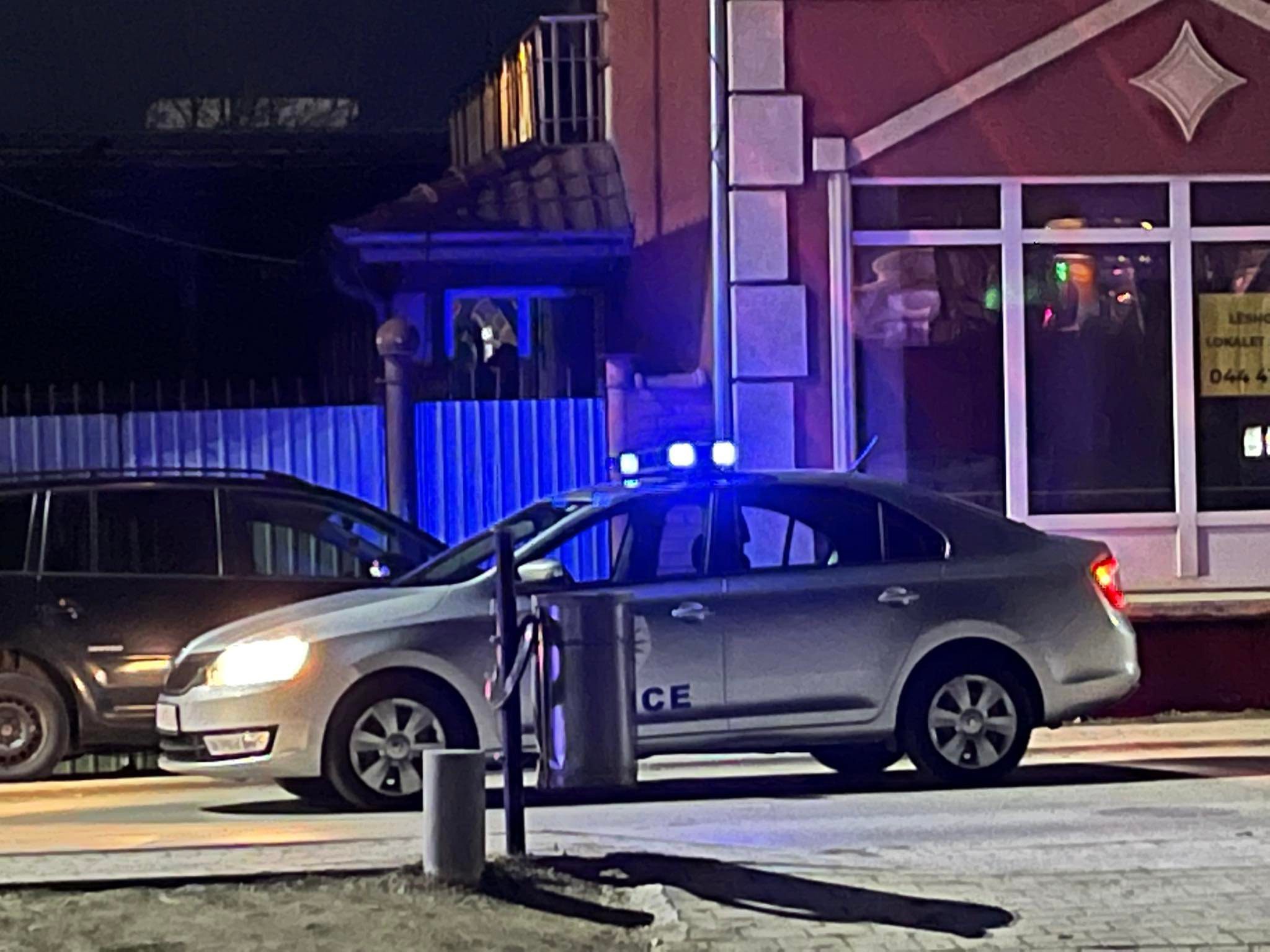 Arrestohen babë e bir në Prizren – rrahën një person pas mosmarrëveshjes në trafik