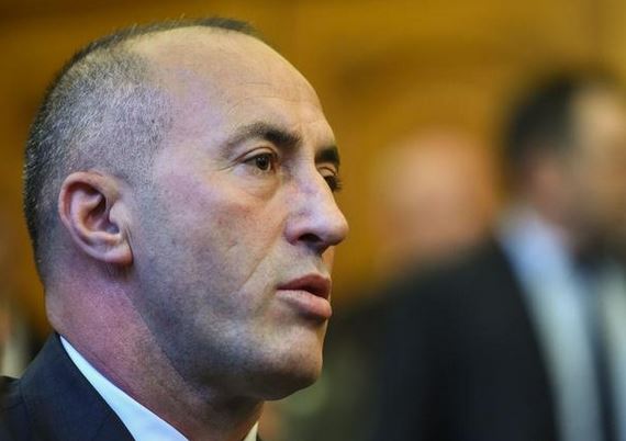 Haradinaj kujton vëllain Enverin: Me plagë lufte në trup, iu ndërpre jeta nga një dorë që donte të mbillte vëllavrasje ndër shqiptarë