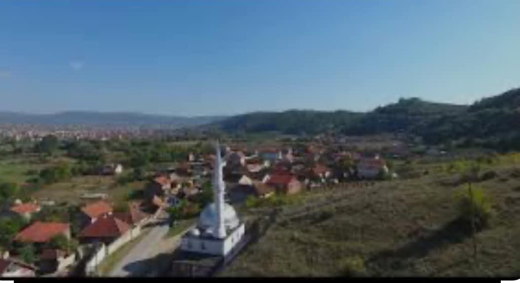 Kërcet grushti në Dajkoc të Kamenicës, një person sulmon fizikisht imamin e xhamisë së fshatit