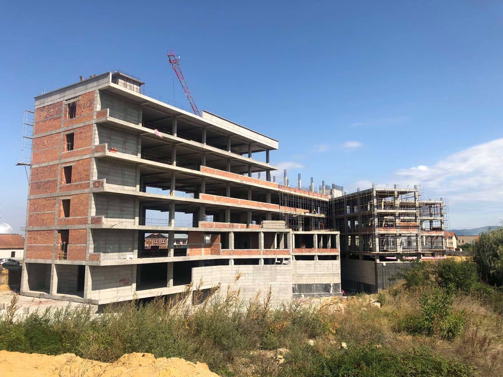 Spitali i ri i Ferizajt ende nuk është përfunduar, i vjetri s’po mbulon nevojat për pacientët