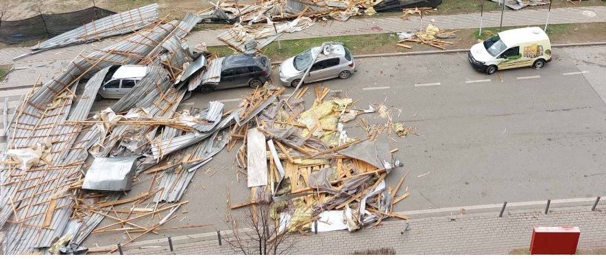 Drejtoria e Emergjencave në Prishtinë intervenon në 12 raste për shkak të erërave të forta