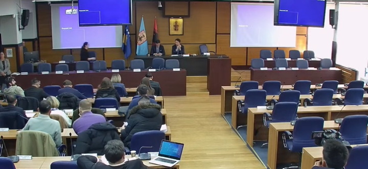 Vetëvendosja inicion shkarkimin e kryesuesit të Kuvendit Komunal në Prishtinë