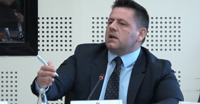 “Mendova që t’ka mbetë ndonjë grimë UÇK”, Berisha kapet me Maqedoncin për takimin e ministrit me Dejona Mihalin
