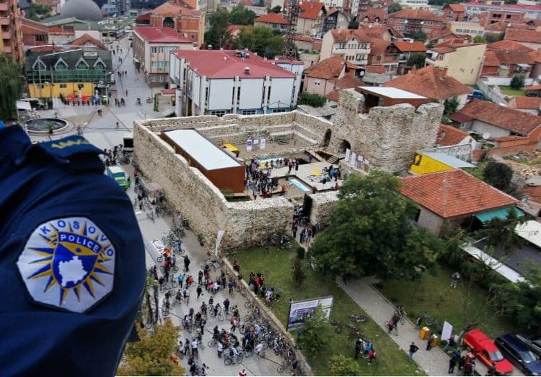 Të shtëna me armë zjarri në Vushtrri, arrestohet një 22-vjeçar