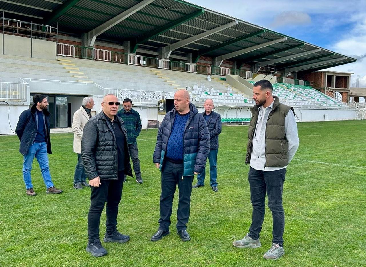 Ademi: Stadiumi “Rexhep Rexhepi” në Drenas shumë shpejtë do të jetë gati për ndeshje ndërkombëtare të klubeve tona