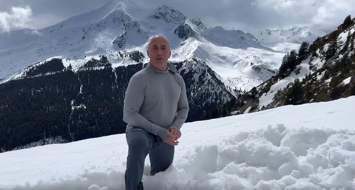 Haradinaj ngjitet në Bjeshkën e Madhe të Deçanit