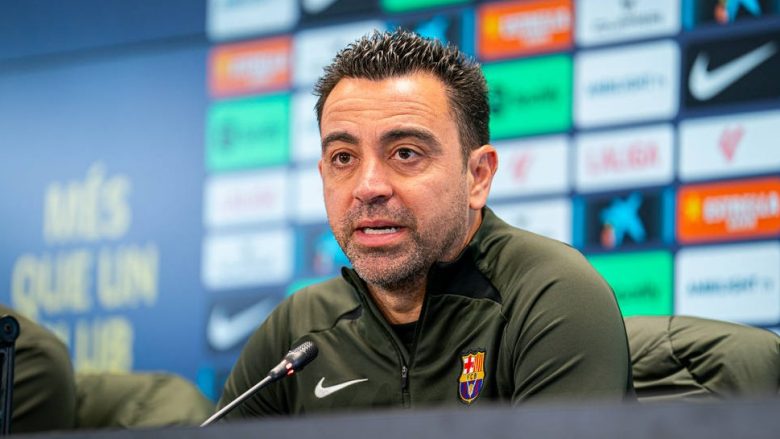 Xavi reagon për shortin ndaj PSG-së dhe konfirmon rikthimin e dy lojtarëve për ndeshjen me Atletico Madrid