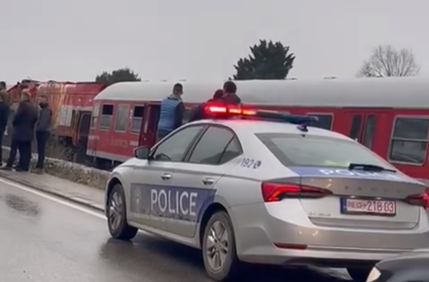 Viktima që u godit nga treni në Prishtinë është 20-vjeçare, ndodhet në gjendje të rëndë