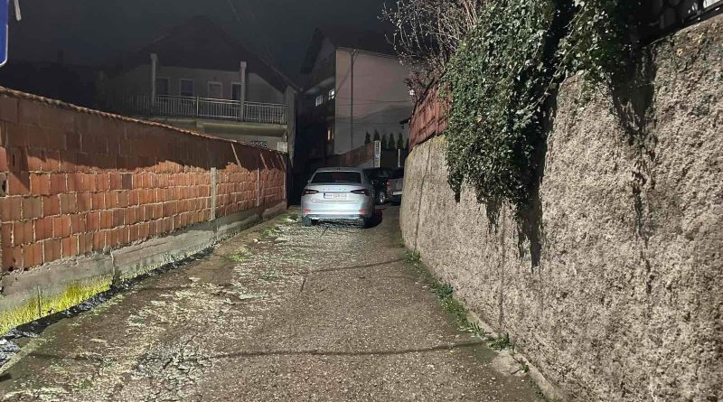 Gruaja që vdiq pas të shtënave në Prishtinë ishte në automjet pranë shtëpisë së saj