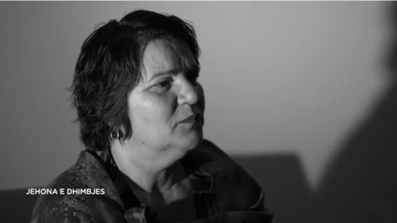 Rrëfimi plot emocione i gruas e cila përjetoi dhunë seksuale nga paramilitarët serbë në Kosovë