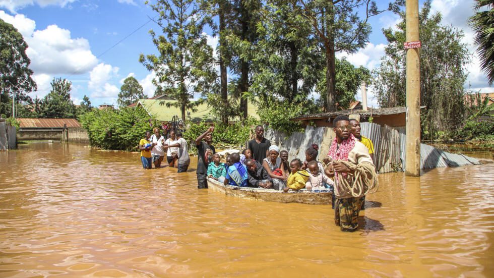 76 viktima nga përmbytjet në Kenia