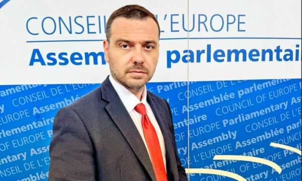 U kërcënua se mbështeti Kosovën në KiE, deputetit boshnjak i ofrohet mbrojtje policore