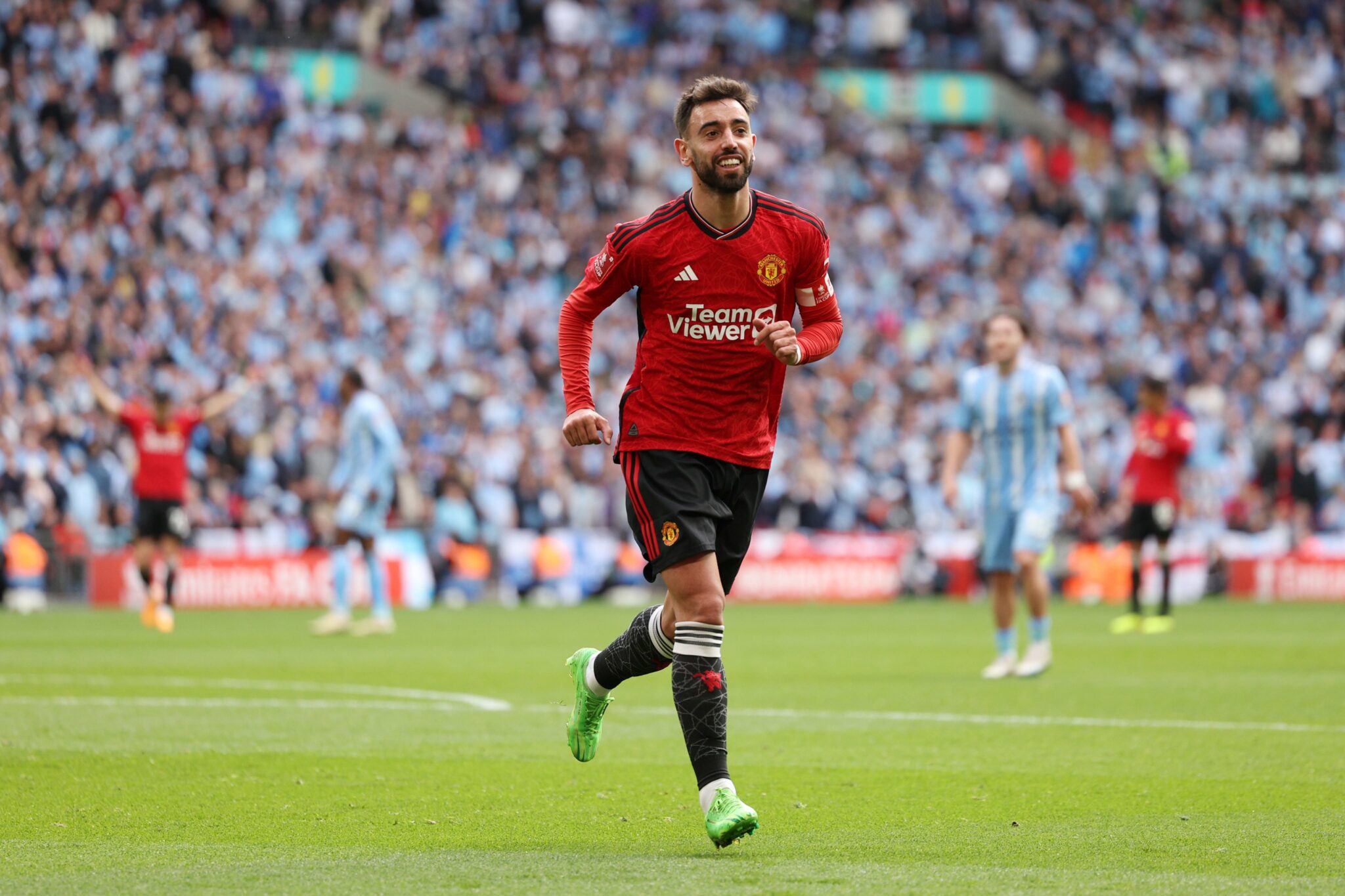 Manchester Unitedi kualifikohet në finalen e Fa Cup