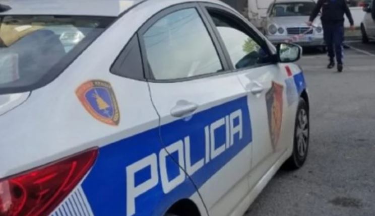 Aksident me vdekje në autostradën Tiranë-Elbasan, arrestohet shoferi i furgonit