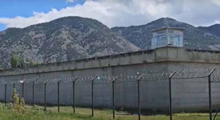 Shqipëri: Përfitoi nga amnistia, pogradecari sapo doli nga burgu bën vjedhjen e radhës