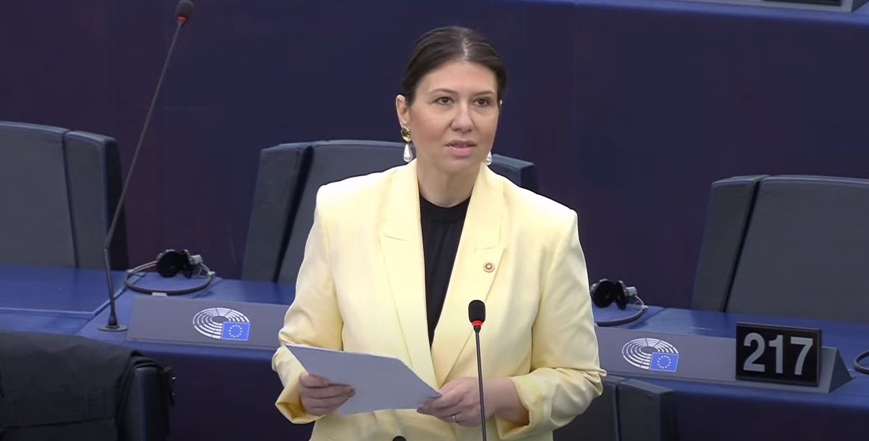 Deputetja turke tregon se është me origjinë nga Kosova në Asamblenë Parlamentare të KiE-së