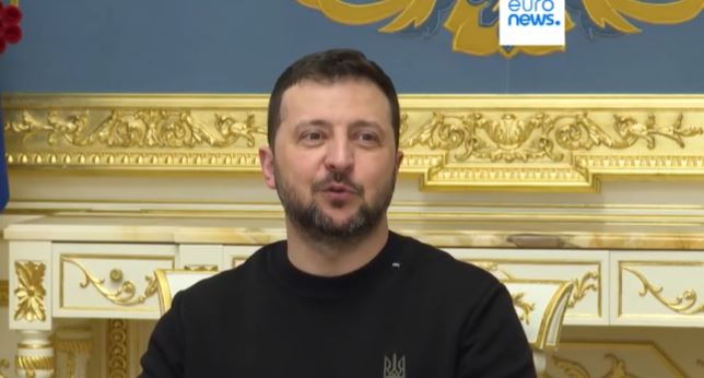 Në Pashkët Ortodokse, Zelensky u bën thirrje ukrainasve të bashkohen në lutje