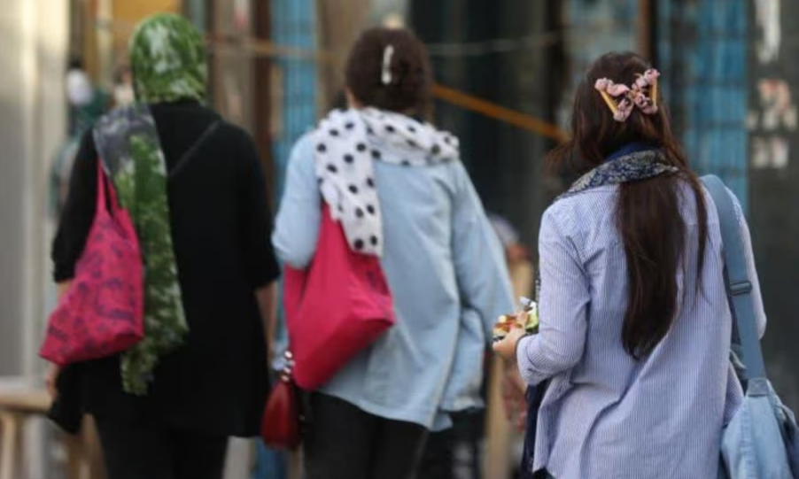 Policia iraniane do ta nisë një fazë të re të zbatimit të detyrueshëm të ligjit për hixhabin