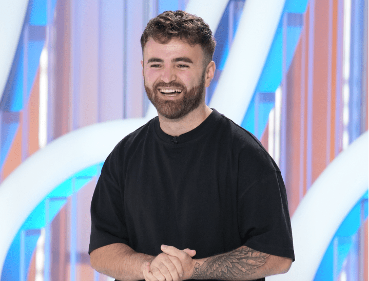 Mahniti jurinë e “American Idol” dhe gjithë shqiptarët me audicionin e tij, Kim vendos të largohet nga talent show