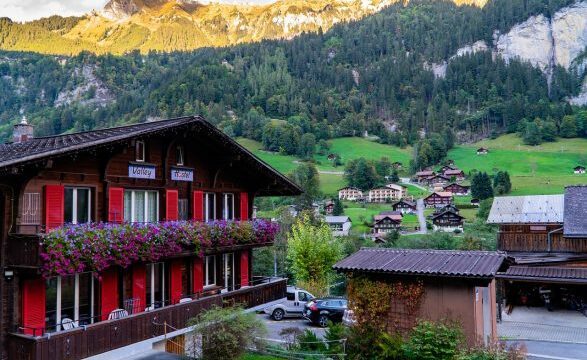 A po funksionon java katër ditore e punës në Zvicër?