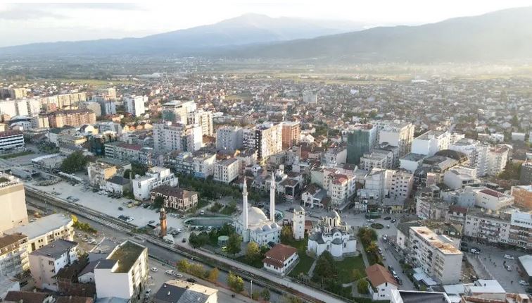 Policia shqipton 5 mijë e 136 gjoba trafiku gjatë prillit në Ferizaj