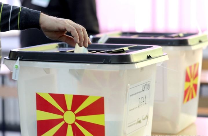 Maqedoni e Veriut, KShZ: Dalja deri në ora 13:00 për zgjedhjet presidenciale rreth 24%, parlamentare mbi 25%