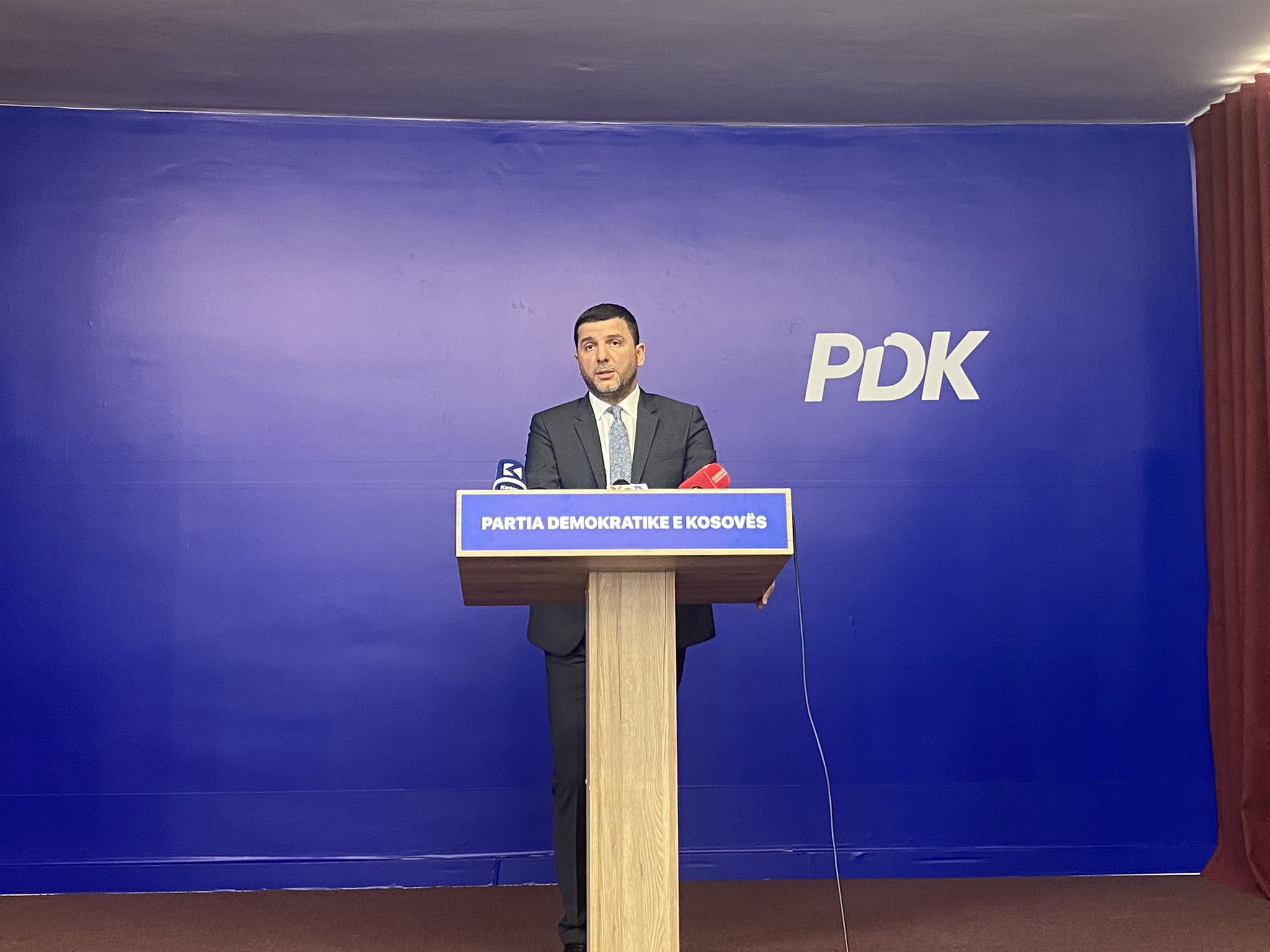 S’ka zgjedhje të parakohshme, Krasniqi: PDK nuk gjeti mbështetje nga partitë opozitare